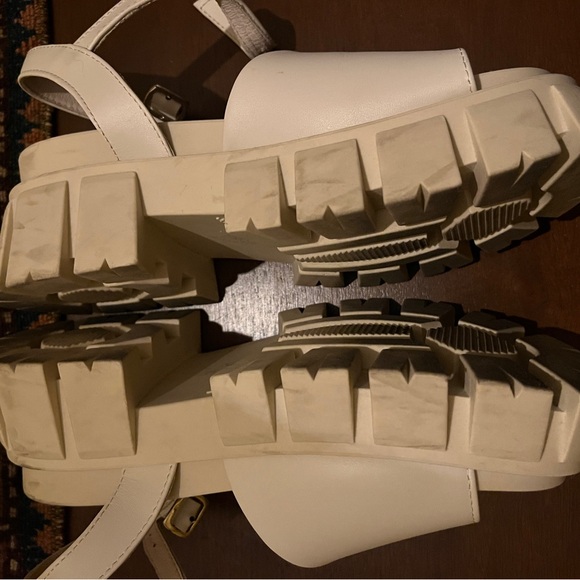 Chunky Heel Sandal in Bone White - Picture 8 of 12